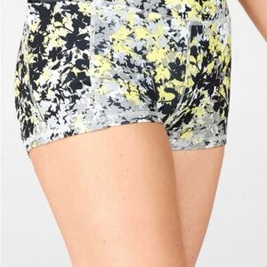 FABLETIC Oasis PureLuxe High-Waisted 2"
Short M